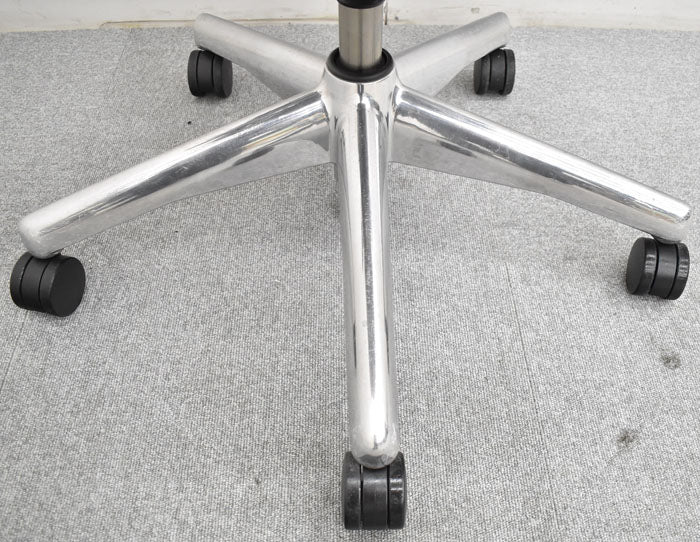 ハーマンミラー Hermanmiller アーロンチェア Bサイズ フル装備 ポスチャーフィット ウェーブメッシュ ポリッシュフレーム 2023051804【中古オフィス家具】【中古】