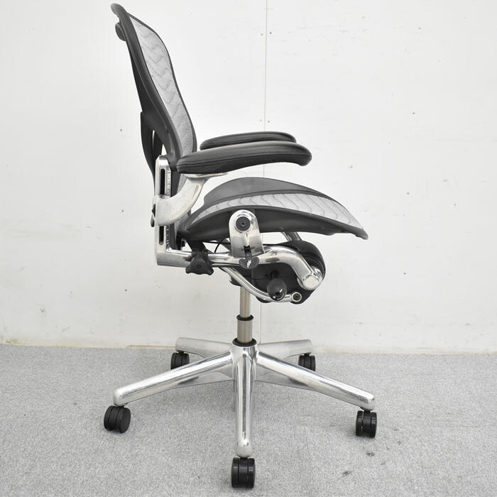 ハーマンミラー Hermanmiller アーロンチェア Bサイズ フル装備 ポスチャーフィット ウェーブメッシュ ポリッシュフレーム 2023051804【中古オフィス家具】【中古】