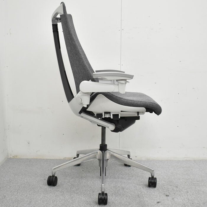 イトーキ ITOKI アクトチェア 4Dリンクアーム アルミポリッシュ脚 2019年製 2023052401【中古オフィス家具】【中古】
