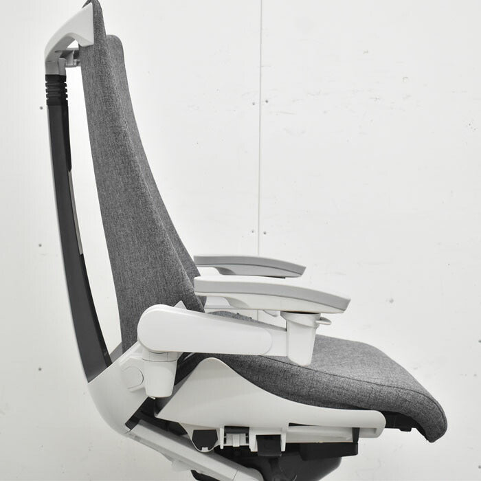 イトーキ ITOKI アクトチェア 4Dリンクアーム アルミポリッシュ脚 2019年製 2023052402【中古オフィス家具】【中古】