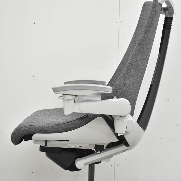 イトーキ ITOKI アクトチェア 4Dリンクアーム アルミポリッシュ脚 2019年製 2023052403【中古オフィス家具】【中古】