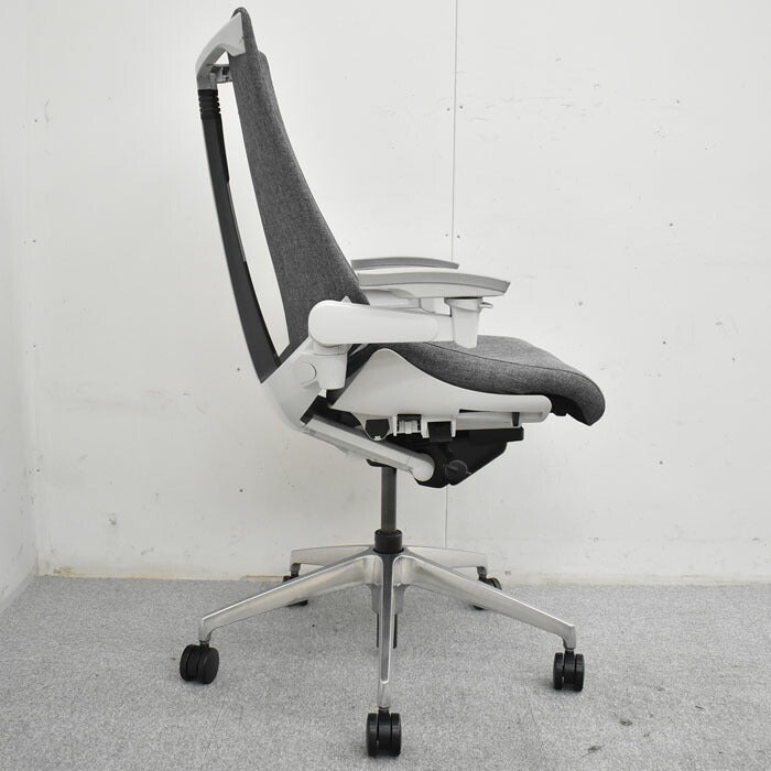 イトーキ ITOKI アクトチェア 4Dリンクアーム アルミポリッシュ脚 2019年製 2023052403【中古オフィス家具】【中古】