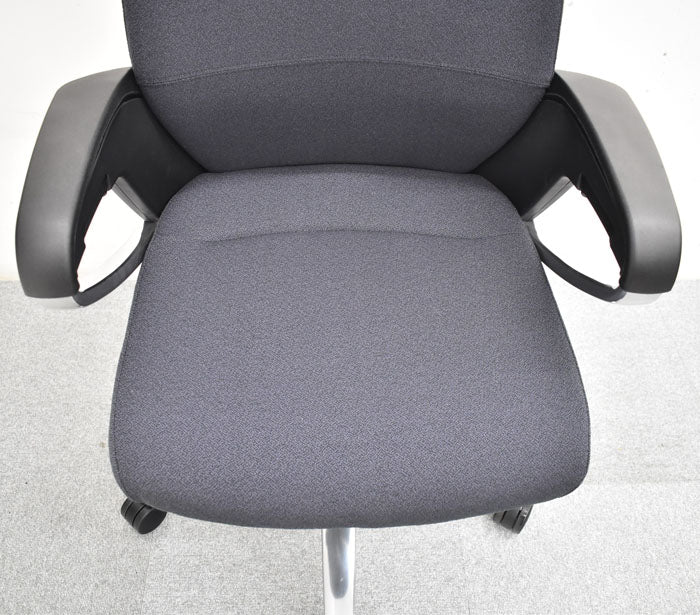 コクヨ KOKUYO フィロソフィー ヘッドレスト 固定肘 未使用品 2021年製 2023052405【中古オフィス家具】【中古】