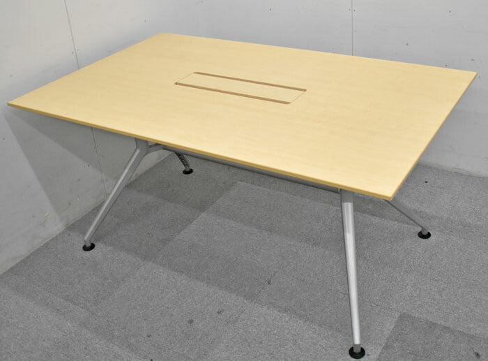 イトーキ ITOKI DDシリーズ ミーティングテーブル 配線ダクト付 W1500 2023052501【中古オフィス家具】【中古】