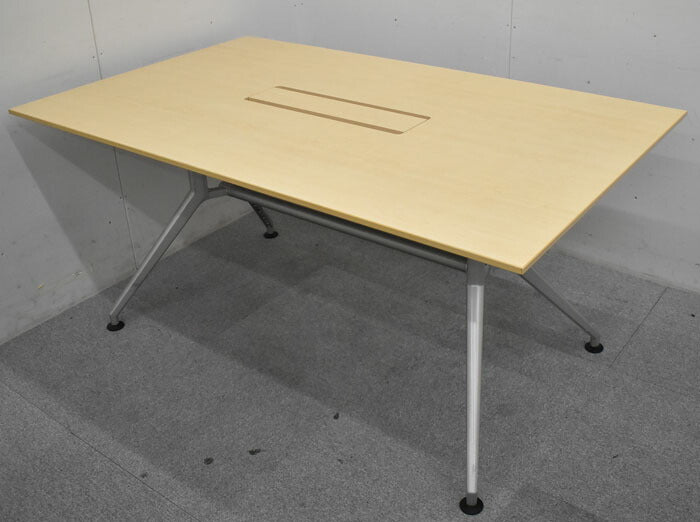 イトーキ ITOKI DDシリーズ ミーティングテーブル 配線ダクト付 W1500 2023060105【中古オフィス家具】【中古】