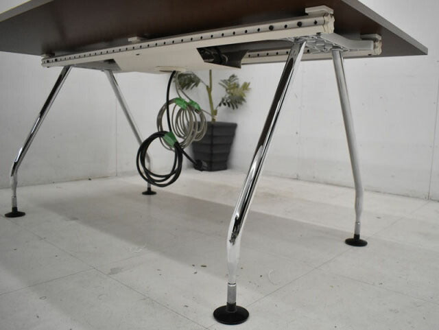ヴィトラ adHOCワークテーブル W1500 2020121603【中古オフィス家具】【中古】