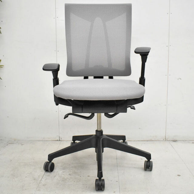イトーキ セレーオ 可動肘 スタンダードタイプ ハイバック 2018年製 2020122305【中古オフィス家具】【中古】