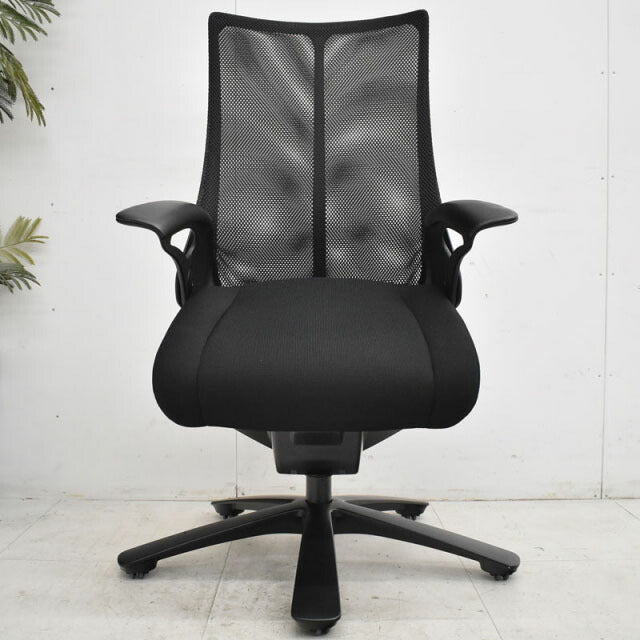 オカムラ レオパード ブラック スターベース(キャスタータイプ)ミドルバック 2021011805【中古オフィス家具】【中古】