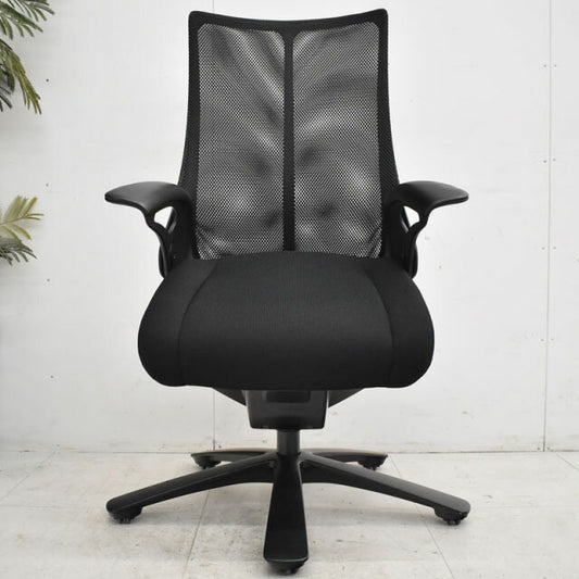 オカムラ レオパード ブラック スターベース(キャスタータイプ)ミドルバック 2021011805【中古オフィス家具】【中古】