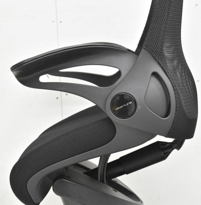 オカムラ レオパード ブラック スターベース(キャスタータイプ)ミドルバック 2021011805【中古オフィス家具】【中古】
