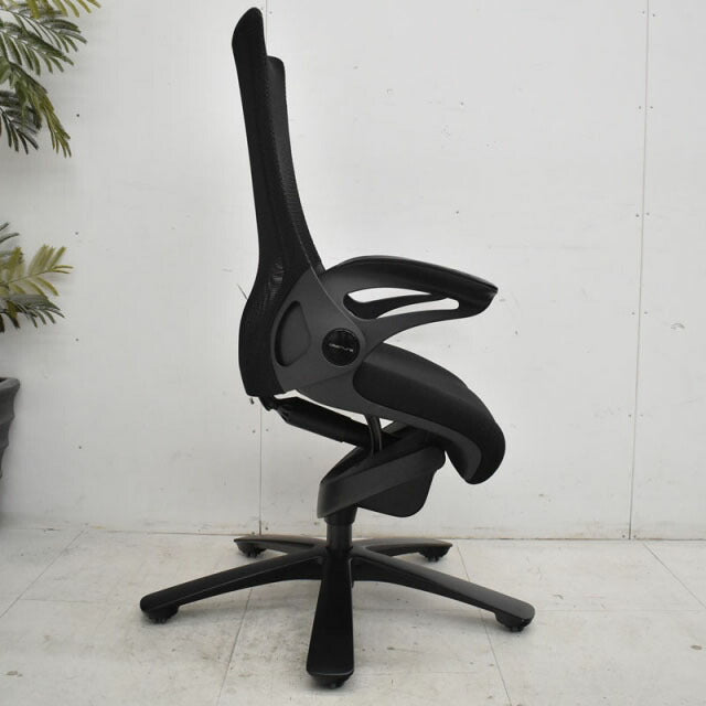 オカムラ レオパード ブラック スターベース(キャスタータイプ)ミドルバック 2021011805【中古オフィス家具】【中古】