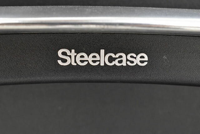 スチールケース リープV2 USモデル 可動肘付 ランバーサポート 革張り アルミポリッシュ 2021042106【中古オフィス家具】【中古】