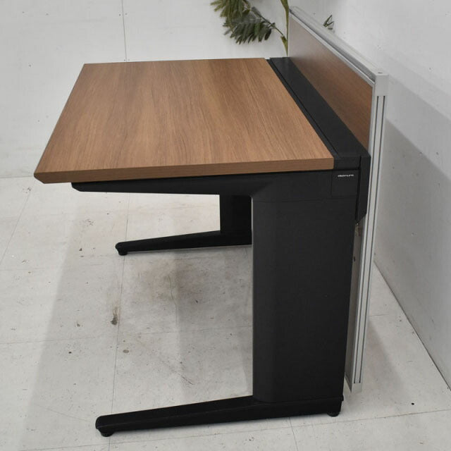 オカムラ プロステージクレスト デスク バックパネル付 W1000 2021052003【中古オフィス家具】【中古】