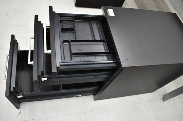オカムラ X-F300シリーズ 役員用デスク+ワゴン3点セット W1800 2021060803【中古オフィス家具】【中古】