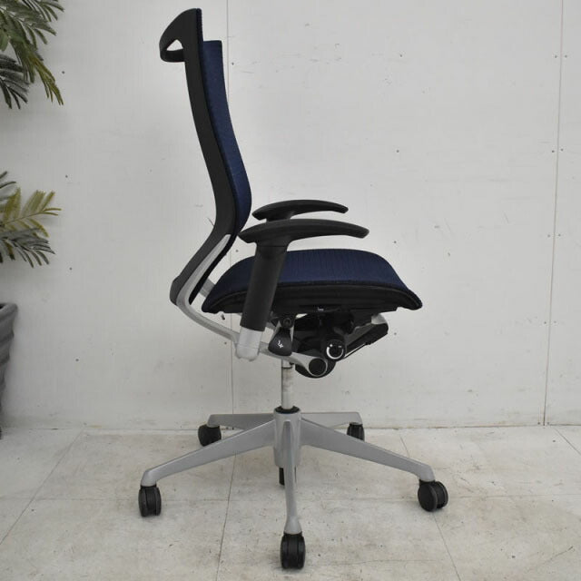 オカムラ バロン ハイバック 可動肘(新型肘パット) スタンダードメッシュ 2021070902【中古オフィス家具】【中古】
