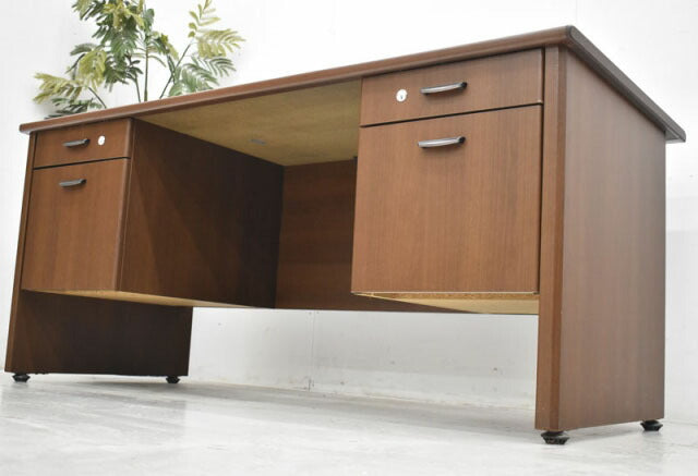 オカムラ DXシリーズ 役員用木製両袖机 H1600 2021071304【中古オフィス家具】【中古】