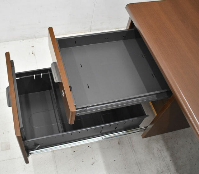 オカムラ DXシリーズ 役員用木製両袖机 H1600 2021071304【中古オフィス家具】【中古】