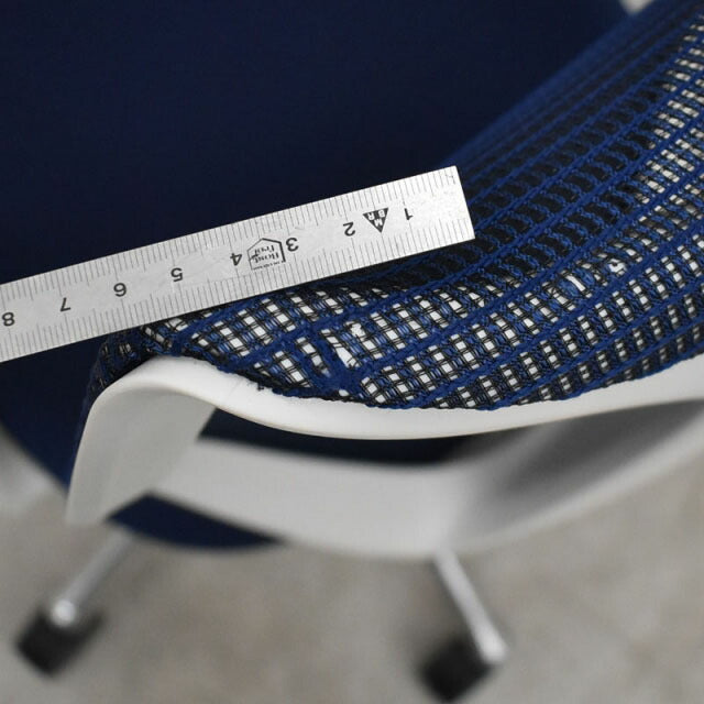 オカムラ サブリナシリーズ 可動肘 ハイバック アルミポリッシュ脚 ダークブルー 2021072110【中古オフィス家具】【中古】