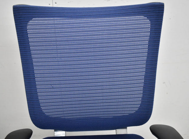 オカムラ バロン ハイバック 可動肘 アルミポリッシュ脚 2021102605【中古オフィス家具】【中古】