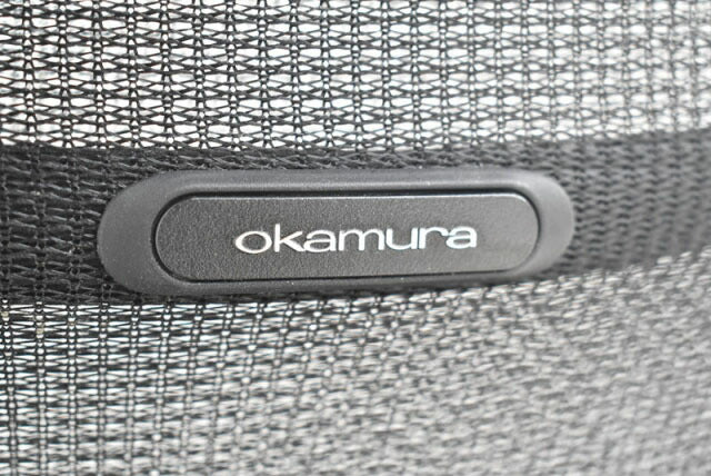 オカムラ フィーゴ メッシュEX 可動肘 ブラック アルミポリッシュ脚 2021102704【中古オフィス家具】【中古】