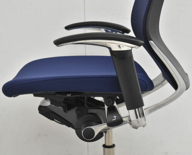 オカムラ バロン ハイバック 可動肘 新型肘パット ポリッシュ脚 ダークブルー 2021102806【中古オフィス家具】【中古】