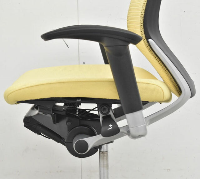 オカムラ バロン ハイバック 可動肘(新型肘パット) シルバー脚 2021112706【中古オフィス家具】【中古】