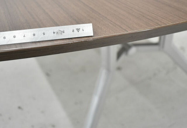 イトーキ 大型会議テーブル DDシリーズ 配線ユニット付 W2400 2021113006【中古オフィス家具】【中古】