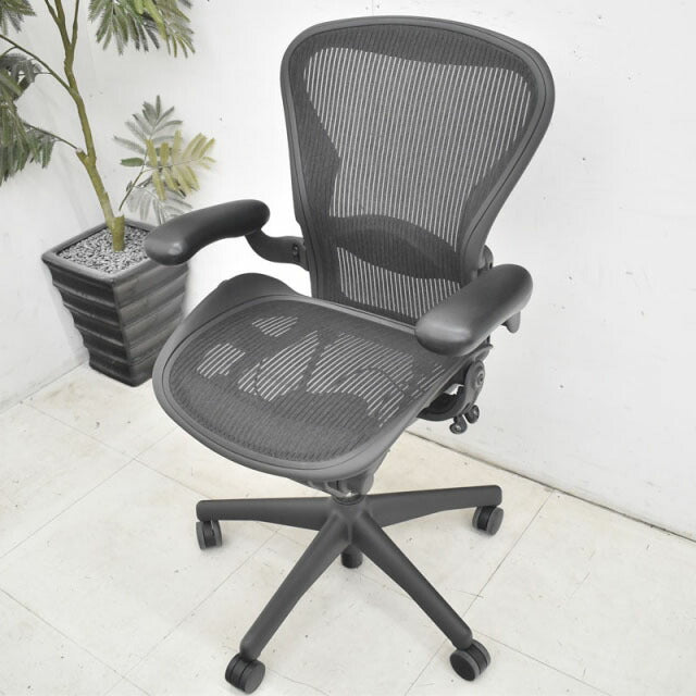 ハーマンミラー アーロンチェア フル装備 Bサイズ ランバーサポート ブラック 2021121302【中古オフィス家具】【中古】