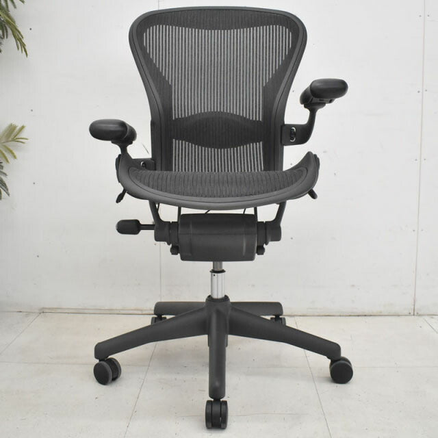 ハーマンミラー アーロンチェア フル装備 Bサイズ ランバーサポート ブラック 2021121302【中古オフィス家具】【中古】