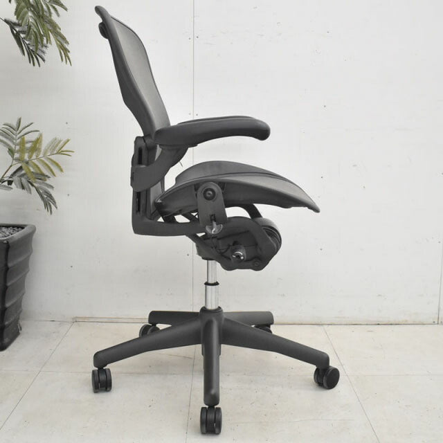 ハーマンミラー アーロンチェア Bサイズ フル装備 ランバーサポート グレー 2021122504【中古オフィス家具】【中古】