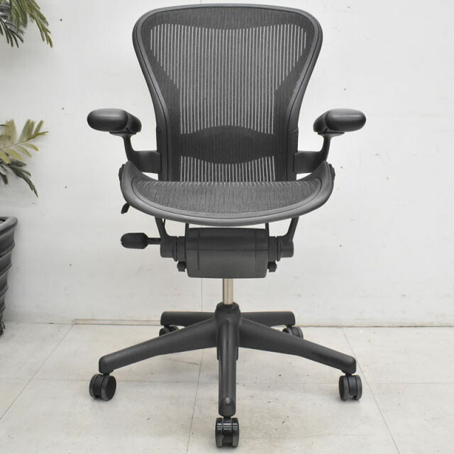ハーマンミラー アーロンチェア サイズB ブラック スタンダード ランバーサポート 2022011405【中古オフィス家具】【中古】