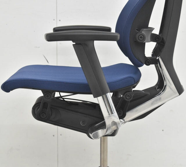 イトーキ スピーナ 可動肘 ヘッドレスト ポリッシュ脚 2022012203【中古オフィス家具】【中古】