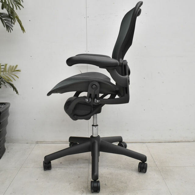 ハーマンミラー アーロンチェア フル装備 Bサイズ ランバーサポート グリーン 2022012707【中古オフィス家具】【中古】