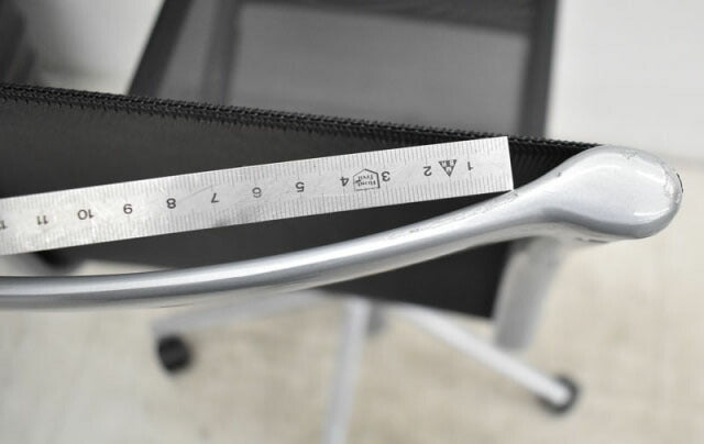 アリアス ローリングフレーム キャスタースウィベルチェア ブラック 肘なし 2022031101【中古オフィス家具】【中古】