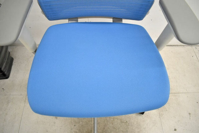 オカムラ コーラル ハイバック 可動肘 ランバーサポート 2022031103【中古オフィス家具】【中古】