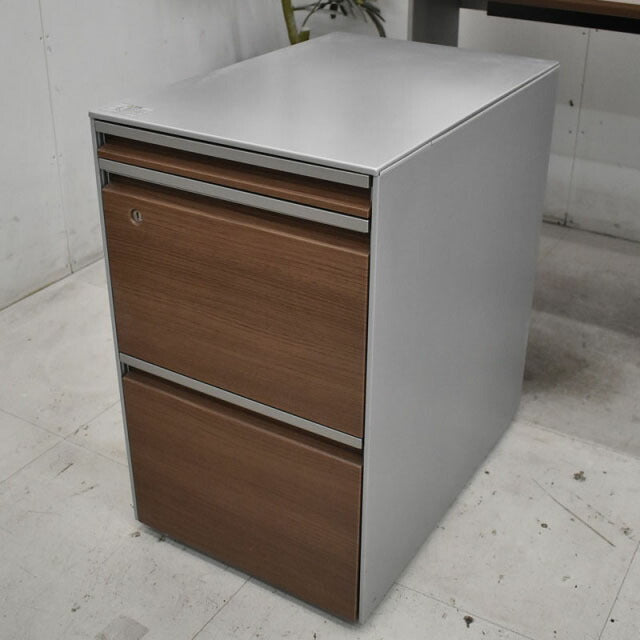 オカムラ プロステージクレスト デスク+ワゴン3点セット W1600 2022040206【中古オフィス家具】【中古】