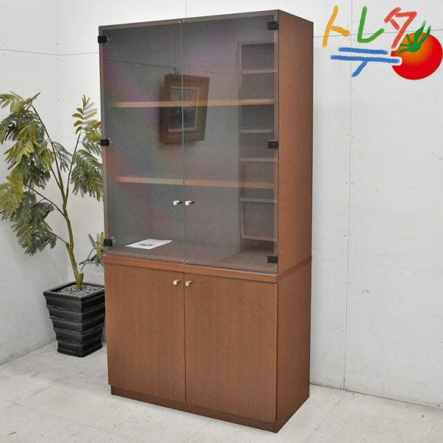 オカムラ EX-38シリーズ 役員用木製書棚 ガラス扉 W900 2022060802【中古オフィス家具】【中古】
