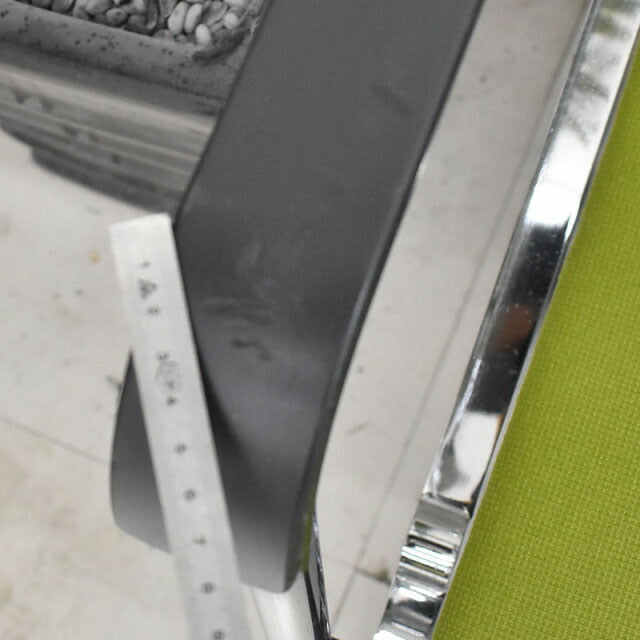 ウィルクハーン ジート 布張り モスグリーン 2022061302【中古オフィス家具】【中古】