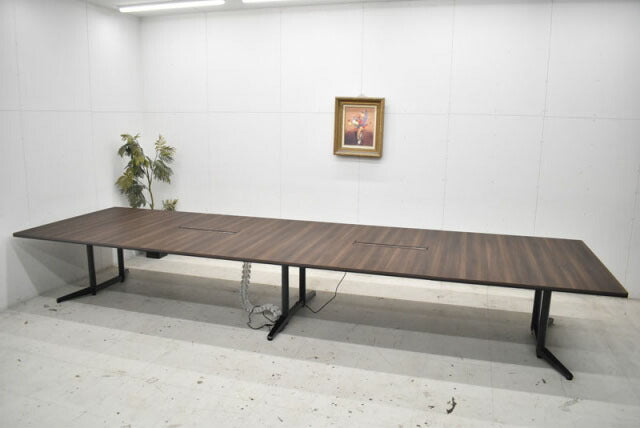 オカムラ ラティオII 上下昇降大型会議テーブル 配線ユニット 2019年製 W4800 2022061401【中古オフィス家具】【中古】