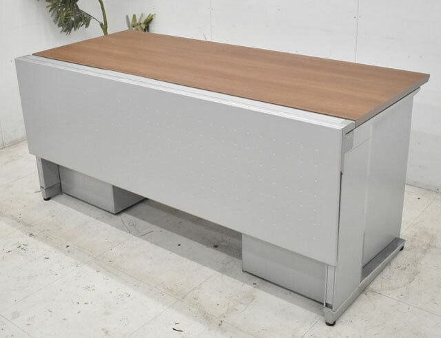 オカムラ プロステージクレスト デスク+ワゴン3点セット 幕板付 W1600 2022061605【中古オフィス家具】【中古】