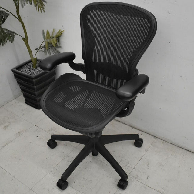 ハーマンミラー アーロンチェア スタンダード Bサイズ ランバーサポート 可動肘 肘レバータイプ 2022062003【中古オフィス家具】【中古】