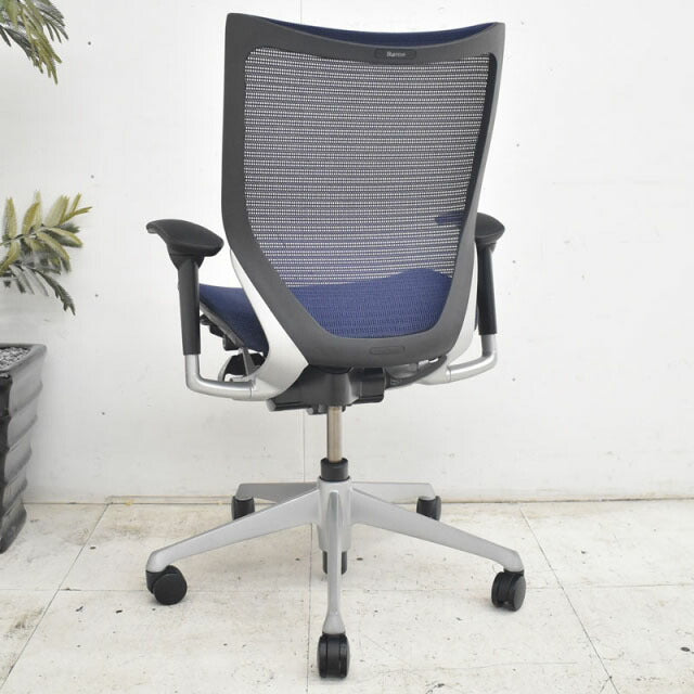 オカムラ バロン ローバック 可動肘(新型肘パット) シルバー脚 2022090301【中古オフィス家具】【中古】