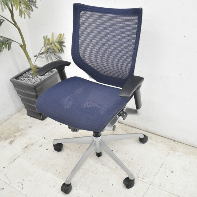 オカムラ バロン ローバック 可動肘(新型肘パット) シルバー脚 2022090301【中古オフィス家具】【中古】