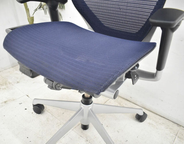 オカムラ バロン ローバック 可動肘(新型肘パット) シルバー脚 2022090301【中古オフィス家具】【中古】