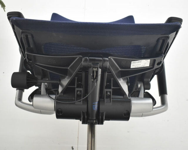 オカムラ バロン ローバック 可動肘(新型肘パット) シルバー脚 2022090301【中古オフィス家具】【中古】