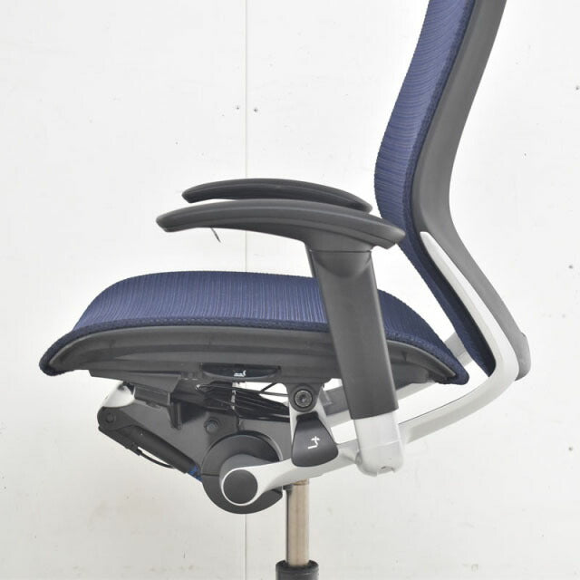 オカムラ バロン ローバック 可動肘(新型肘パット) シルバー脚 2022090301【中古オフィス家具】【中古】