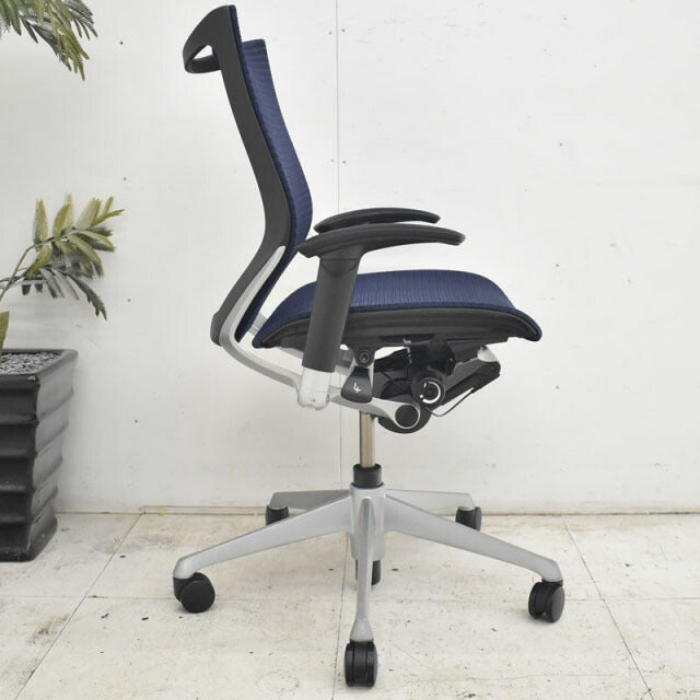 オカムラ バロン ローバック 可動肘(新型肘パット) シルバー脚 2022090301【中古オフィス家具】【中古】