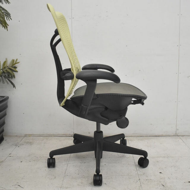 ハーマンミラー ミラチェア 可動肘 ランバーサポート 2022090601【中古オフィス家具】【中古】