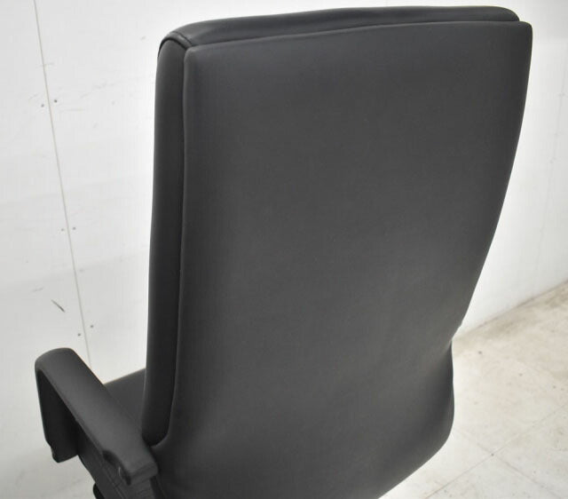 イトーキ ハイバック C-1タイプシリーズ 革張り 固定肘 ポリッシュ脚 2022092206【中古オフィス家具】【中古】