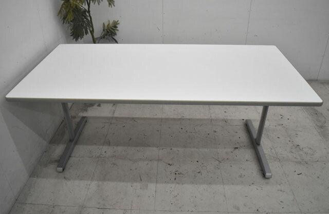 オカムラ　8177シリーズ　ミーティングテーブル　W1800　2022102003【中古オフィス家具】【中古】